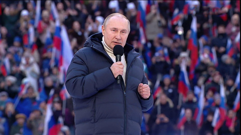 Концерт-митинг в московском спорткомплексе "Лужники" собрал более двухсот тысяч человек