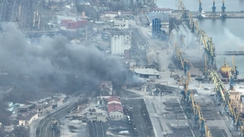 Cледователи зафиксировали факт затопления в Мариуполе гражданских судов
