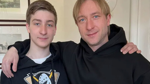 Евгений Плющенко показал, как подрос его старший сын