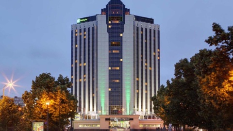 Оператор отелей Holiday Inn планирует уйти из России
