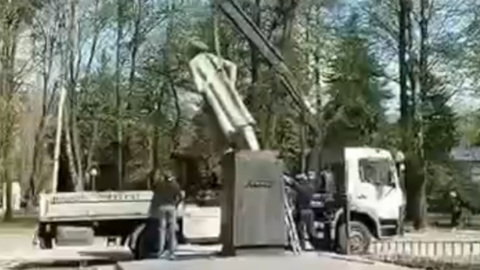 Из Центрального парка Винницы убрали памятник Максиму Горькому