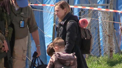 Две группы гражданских лиц вышли с "Азовстали"