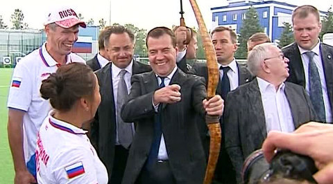 Медведев потренировался с паралимпийцами