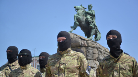 Британские журналисты обнаружили изменения в форме азовцев
