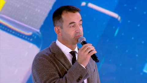 Дмитрий Певцов даст бесплатные концерты в четырех регионах страны