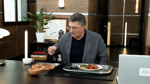 "Очень чистый белок": Мясников рассказал, когда насекомые станут нашей обычной едой