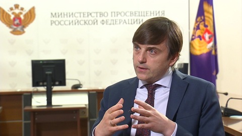 Кравцов: поднятие флага и исполнение гимна неразрывно связаны с историей России