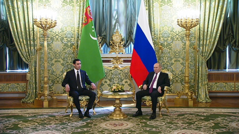 Президенты России и Туркменистана начали переговоры в Кремле