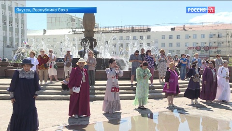 На центральной площади Якутска около тысячи человек одновременно сыграли на хомусе