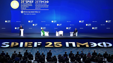 Путин: жизнь опровергла предсказания о коллапсе российской экономики