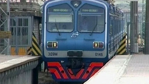 На Ставрополье электричка Минводы-Кисловодск врезалась в автомобиль