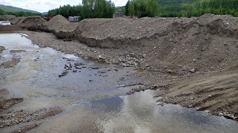 Золотодобытчик не смог оспорить штраф за загрязнение ручья в Приамурье