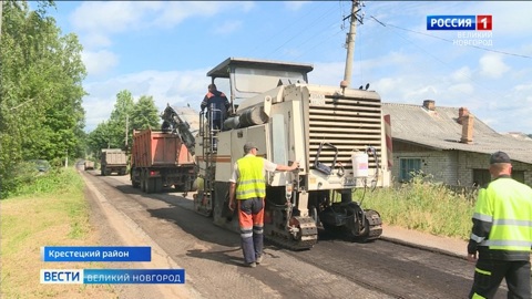 В Крестецком районе начался ремонт дороги от райцентра до Старого Рахино
