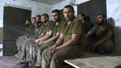 Украинские десантники сдались в плен в Донецкой области