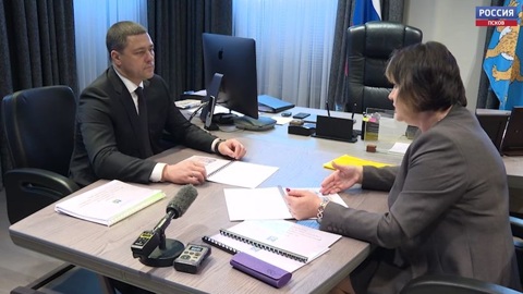 Михаил Ведерников провел рабочую встречу с главой Псковского района Натальей Фёдоровой