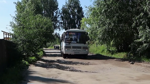 Полоса препятствий: дачникам Канского района приходится преодолевать разбитую дорогу на пути к участкам