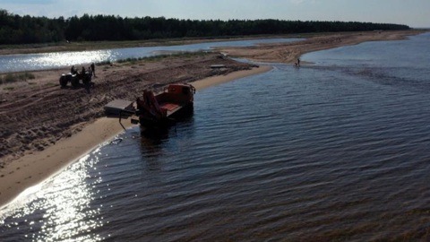 Песок с берега реки Солзы будут доставлять по воде