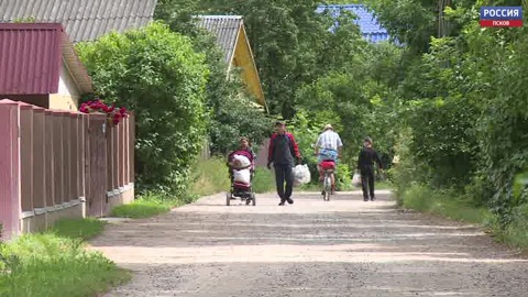 В Пскове на ул. Торфяной подсыпка дороги обернулась проблемой