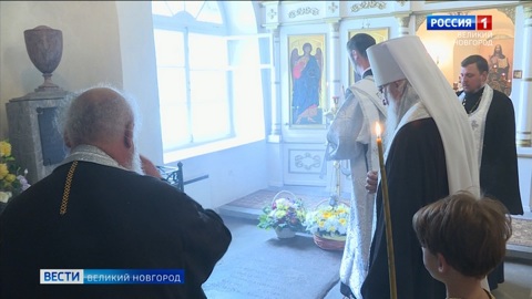 В День рождения великого русского поэта и государственного деятеля Гавриила Романовича Державина, в Хутынском монастыре, где покоится его прах, состоялась панихида