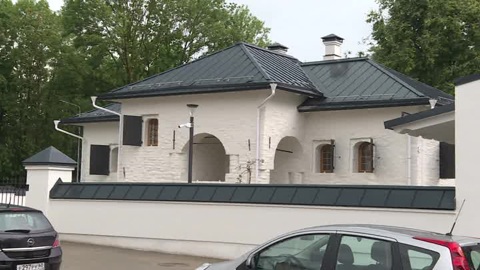 В Пскове реставраторы воссоздали облик палат 17 века у Сокольей башни