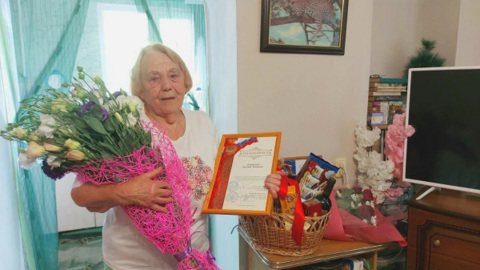 91-летняя кисловодчанка помогает российским военным, участвующим в спецоперации