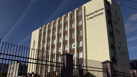 В Волгограде двое напали с битой на школьников