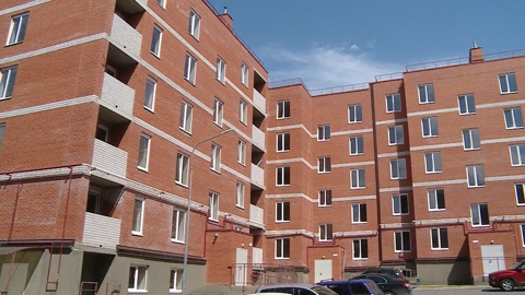 В Волгограде собственников аварийного жилья продолжают переселять в новые дома