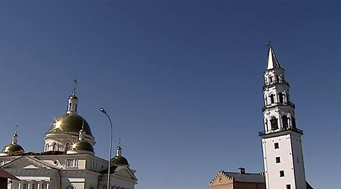 Падающая Невьянская башня