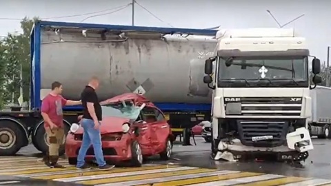 Во Владимирской области женщина погибла в ДТП с большегрузом