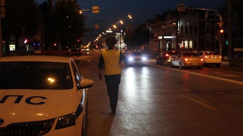 Автоинспекторы города Волжска Марий Эл нашли у водителя крупную партию наркотиков