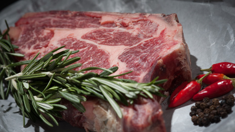 Во Владимирском регионе в мясной продукции обнаружили лекарственные препараты и мышьяк