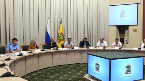 На педагогическом форуме в Пензе обсудили снижение документарной нагрузки на учителей