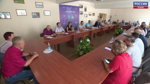Александр Козловский в ходе рабочей поездки встретился с активистами Себежского и Опочецкого районов