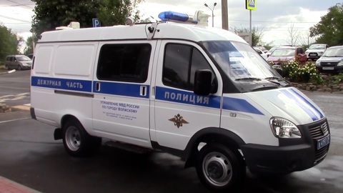 В Волгоградской области подросток ногой сломал Доску почета