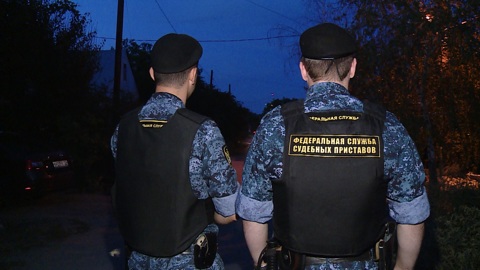Собираем детей в школу: в Волгограде взыскали долги по алиментам
