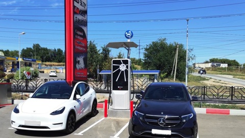 В областном центре заработала новая электрозарядная станция