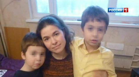 Американка пытается в Москве вернуть детей через суд
