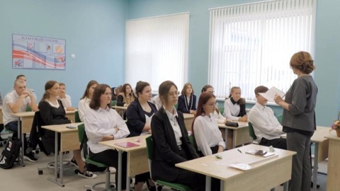 В новой школе села Ровдино сегодня первый по-настоящему учебный день