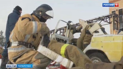 В Нижнекамске местный житель поджег свою квартиру