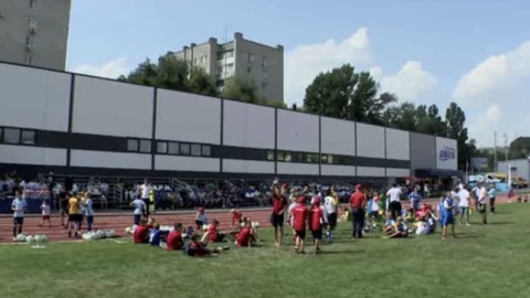 На стадионе "Волга" собрались финалисты турнира среди дворовых команд на Кубок Губернатора