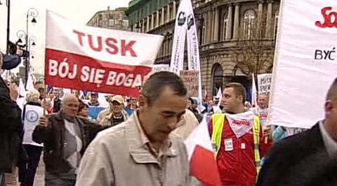 Польские профсоюзники требуют увеличить МРОТ и уволить министра труда