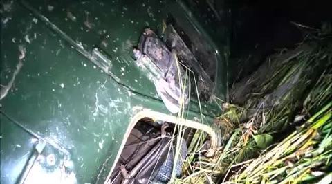 В Москву-реку упал автомобиль