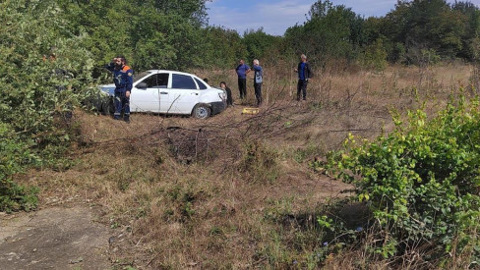 Легковушка столкнулась с КамАЗом на Ставрополье: пострадало 2 человека