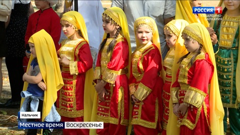 В скверах Нальчика прошли выступления творческих коллективов Кабардино-Балкарии