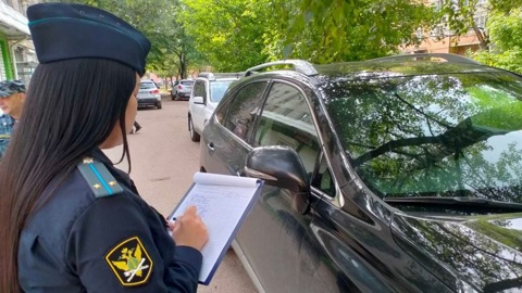Житель Ярославля лишился "Мазды" из-за неоплаченных штрафов ГИБДД