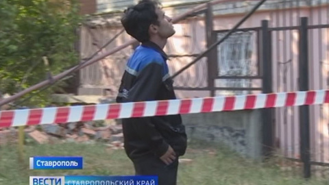 В Ставрополе жильцы многоэтажки, с которой рухнула облицовка, ждут подачи горячей воды