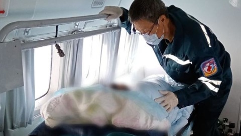 В Бурятии эвакуировали женщину на вертолете медицины катастроф