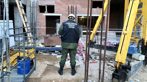 В Ижевске погиб сорвавшийся с башенного крана строитель