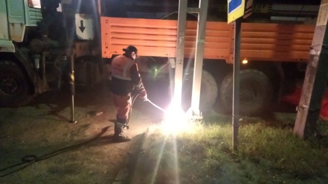 Ночью в Гороховце на федеральной дороге М-7 "Волга" неизвестный снес светофор