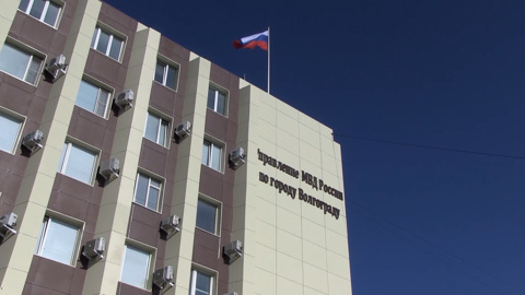 Поверивший в быструю прибыль волгоградский механизатор отдал мошенникам 3 млн